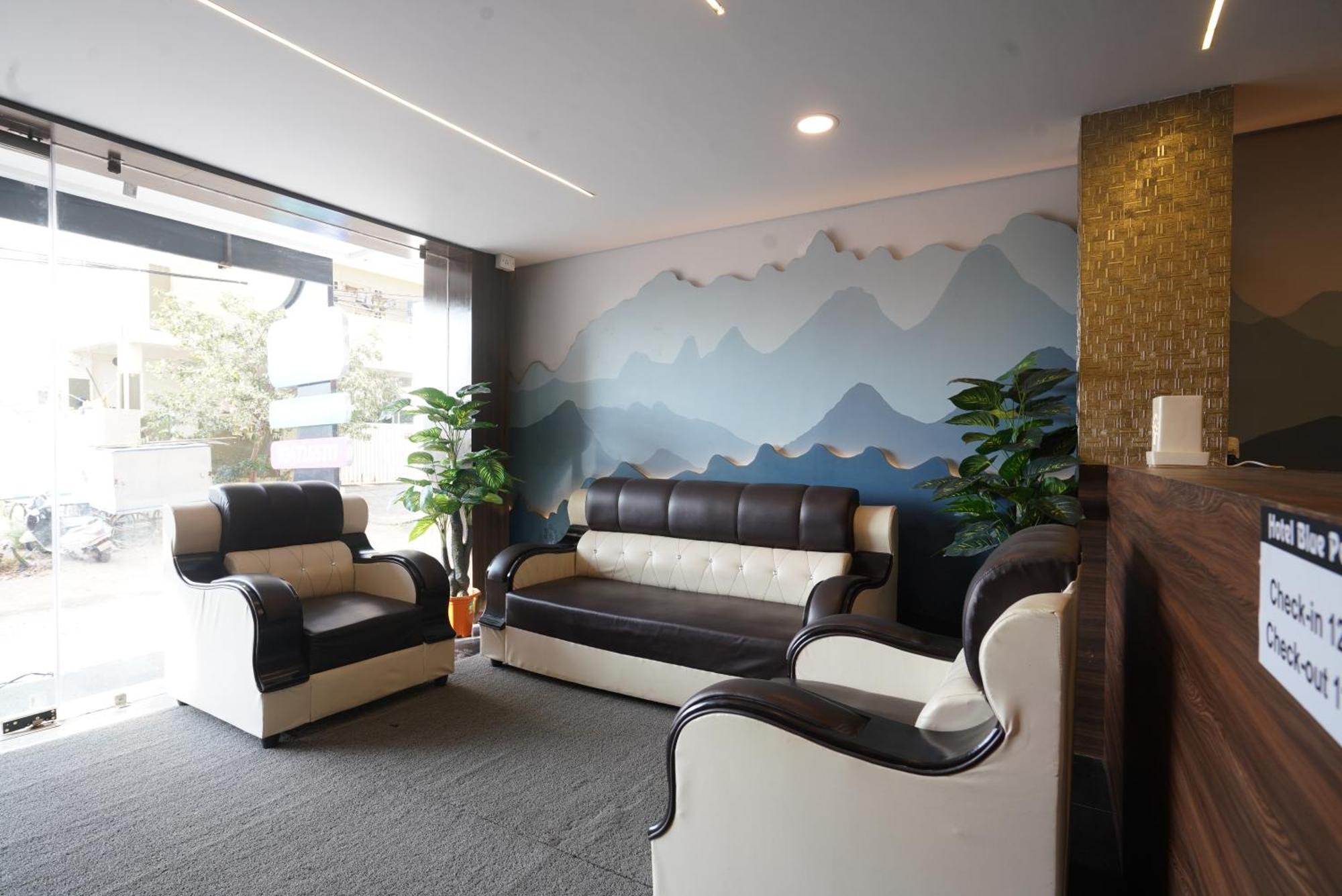 שמשבאד Hotel Blue Petals מראה חיצוני תמונה